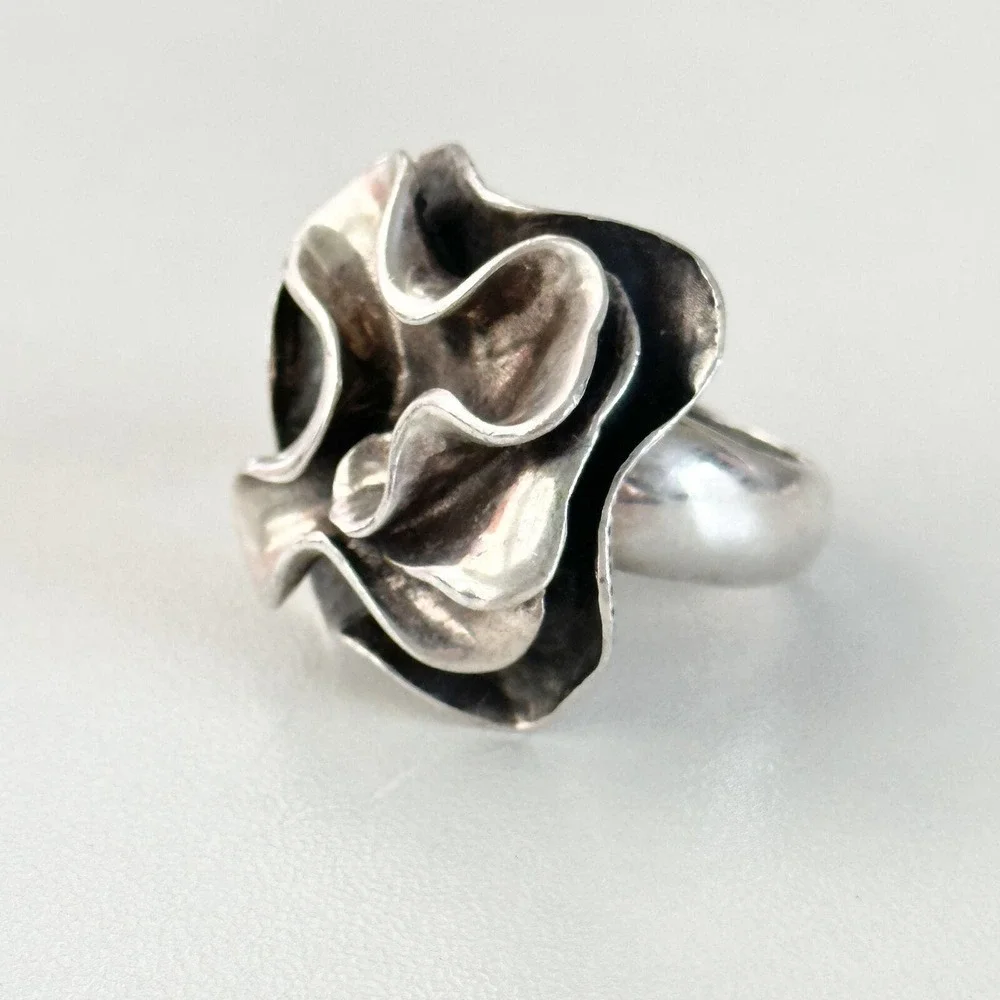 Silpada 925 Sterling Silver Large Chunky Modernist Flower Band Ring Size 6.25